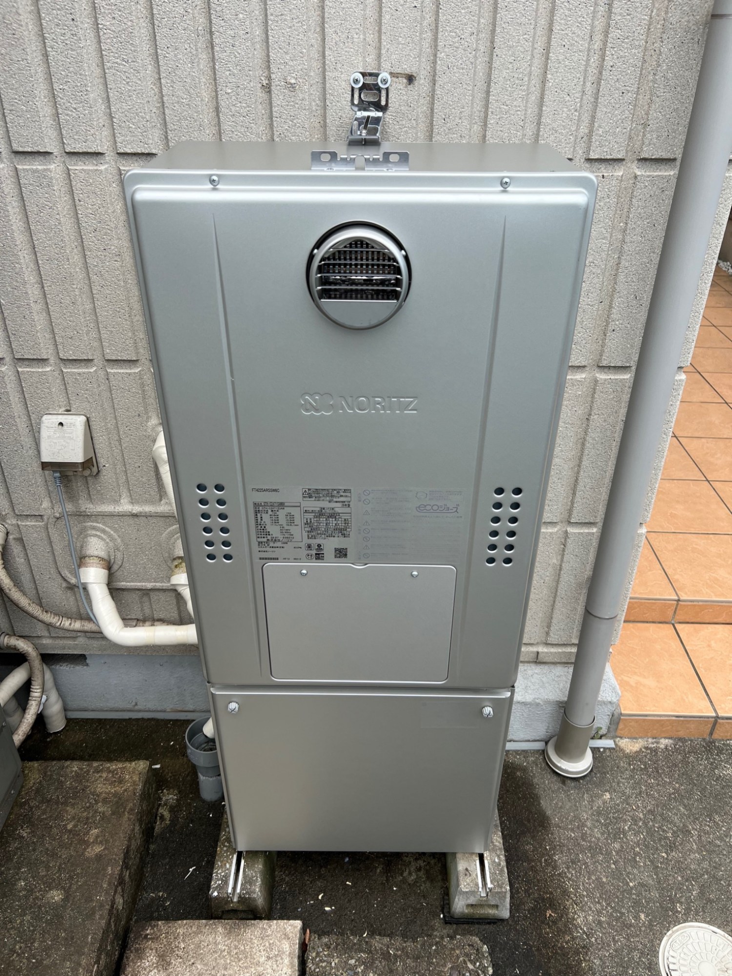 交換後:東京ガス FT4225ARSSW6C(ノーリツ GTH-C2471SAW6HBLU相当)の24号オートタイプ