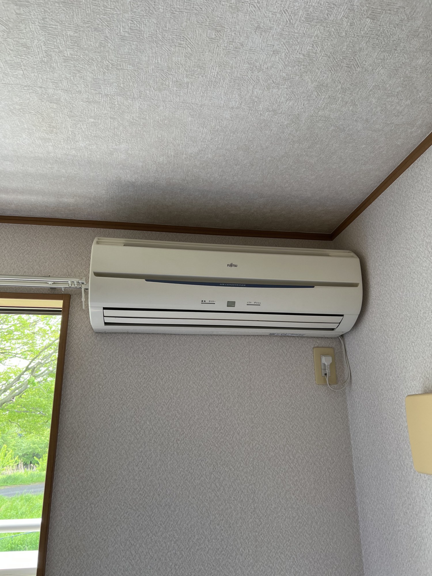 所沢市のエアコン工事施工前