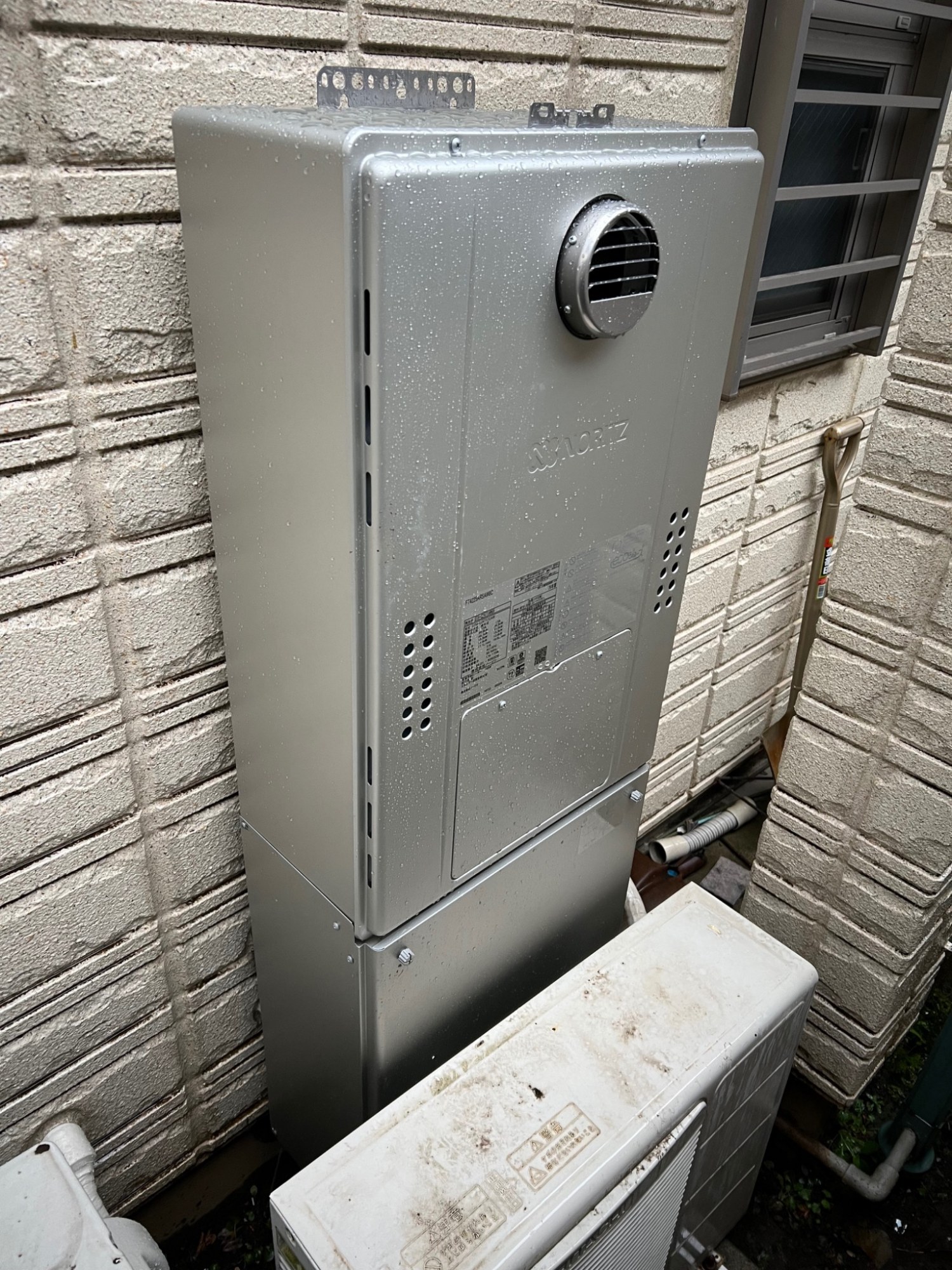 交換後:東京ガス FT4222ARSAW6C(ノーリツ GTH-C2461AW6H-1 BL相当)の24号フルオートタイプ